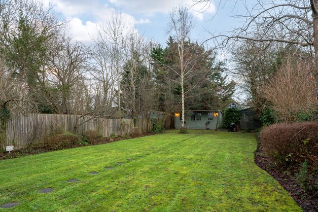6, Dudley Grove, Epsom photo 4
