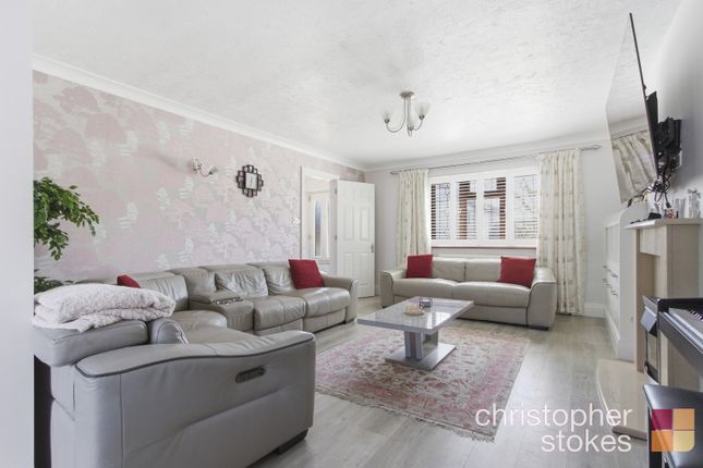 47, Springwood, Hertfordshire photo 3