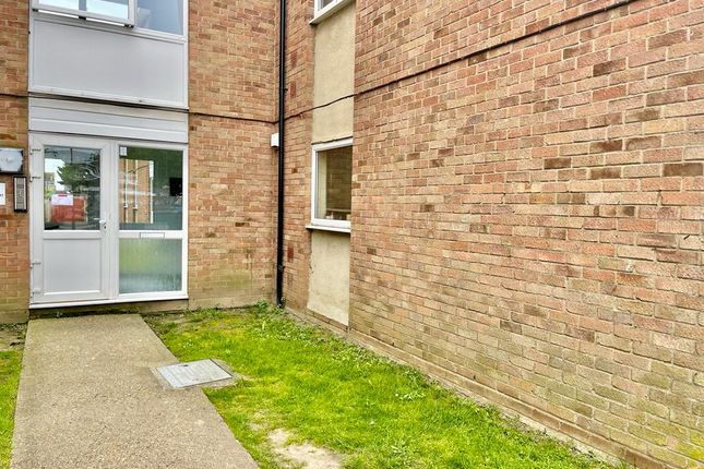 Duplex for sale in Colne Court, Tilbury