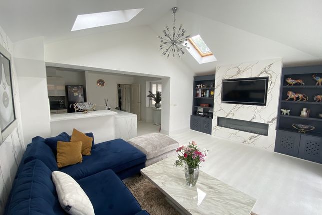 14, Singleton Close, Southport photo 3