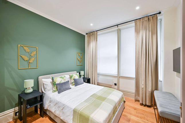 Flat to rent in Basil Street, Knightsbridge, London