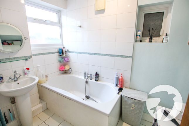 21, Gregory Crescent, London photo 4