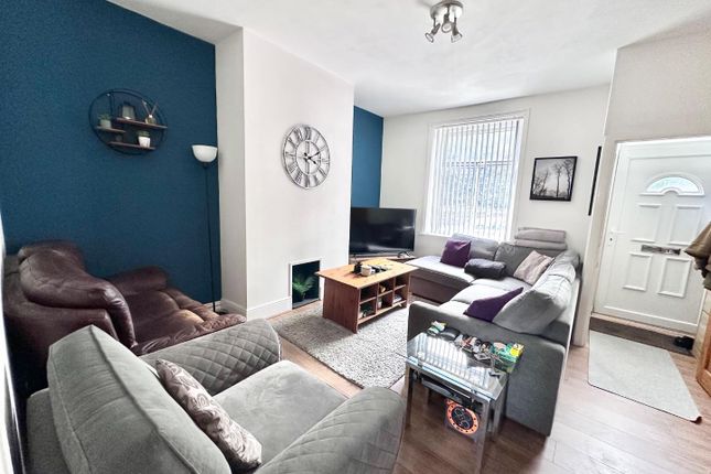 18, Cowslip Street, Huddersfield photo 2
