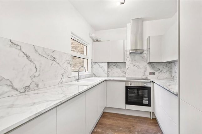 Carminia Road, London photo 4