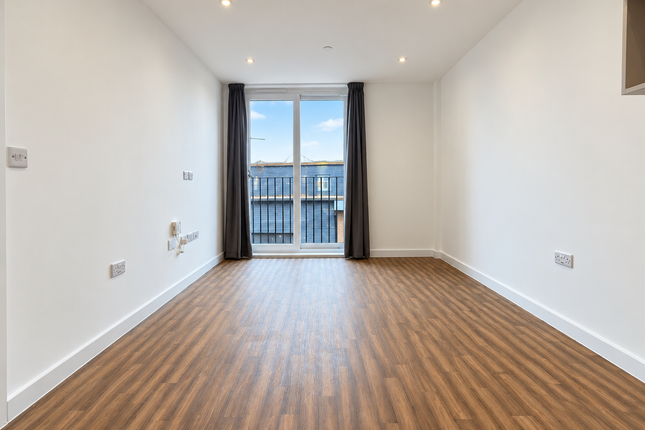 *AD ONLY* Flat E9, Fleet Court Block E, 27 Old Milton Street, Leicester photo 2