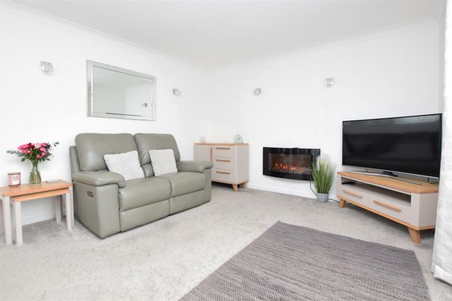 17, Bryn Rhosyn, Abergele photo 3