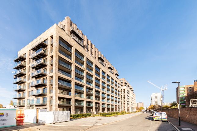 1 bedroom flat for sale in Priory Road, London