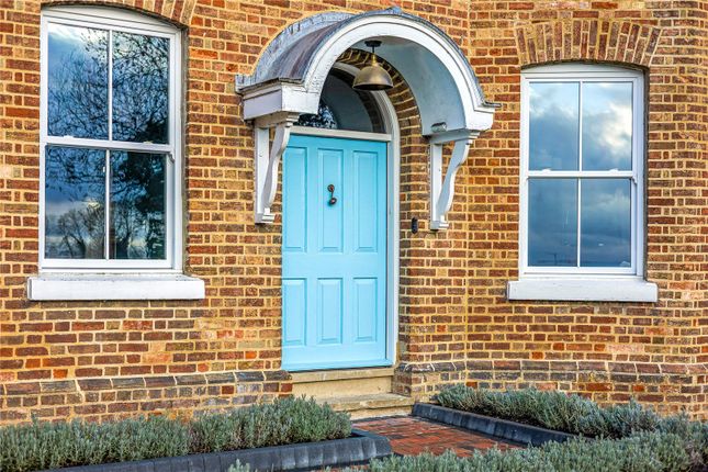 38, Horton Road, Buckinghamshire photo 3