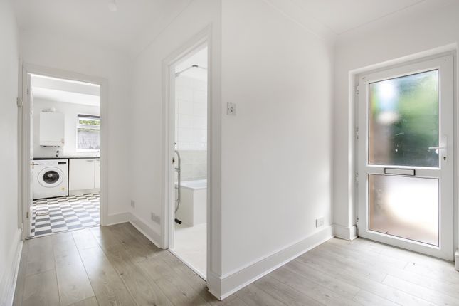 92a, Fotheringham Road, Enfield photo 5