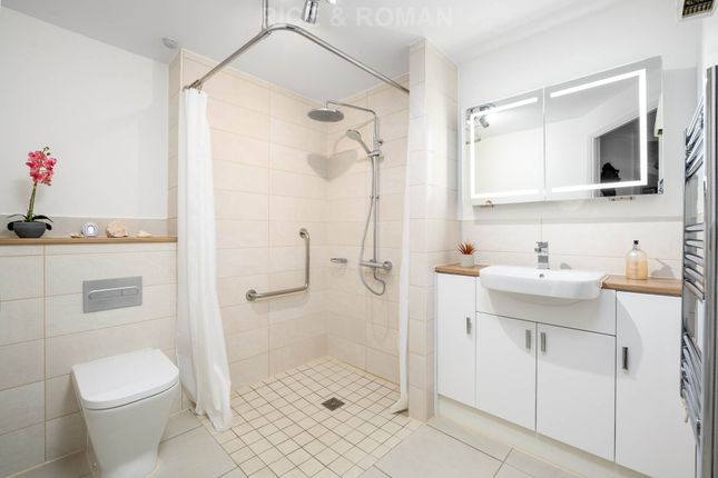 Edward Place 22, Churchfield Road, Walton On Thames photo 3