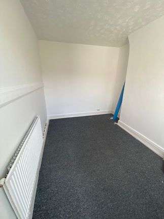 16, Taunton photo 5