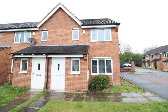 Town house for sale in Kingfisher Drive, Wombwell, Barnsley
