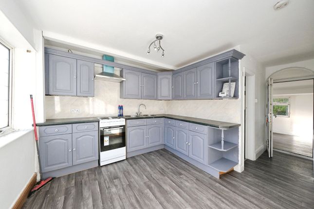 11, Moorfield Lane, Mansfield photo 3
