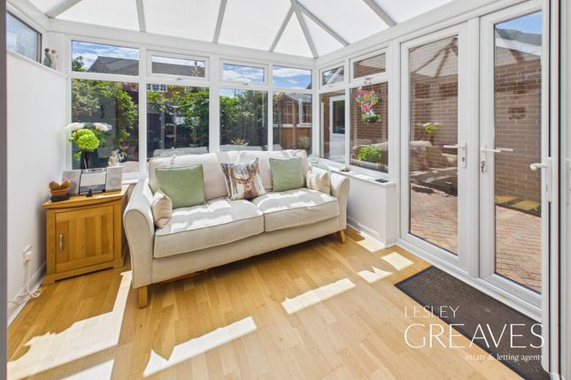2, Raglan Drive, Nottingham photo 3
