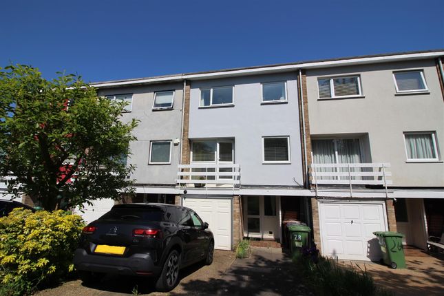 Thumbnail Property to rent in Ivinghoe Road, Bushey