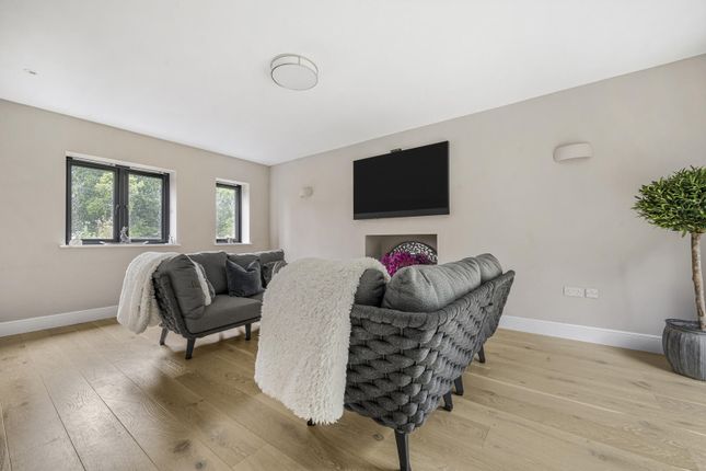 3, Henrietta Place, Westerham photo 4