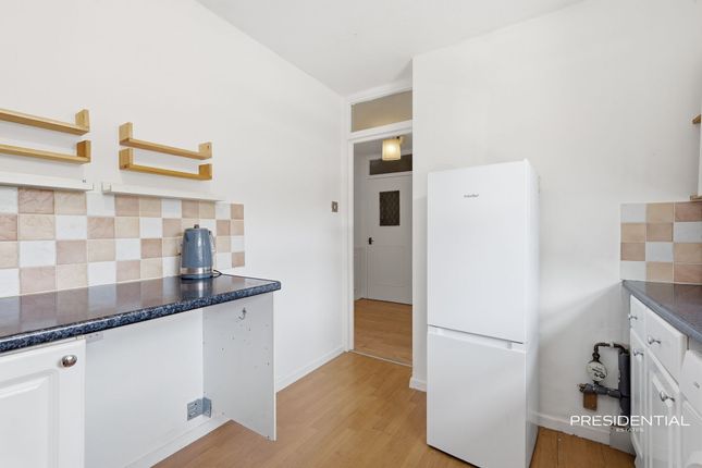 59 Kingsley Road, Loughton photo 4