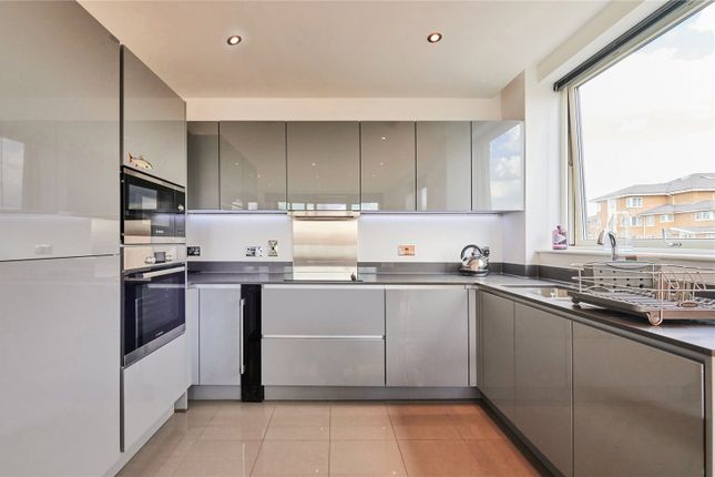Flat to rent in Chancery House, Levett Square