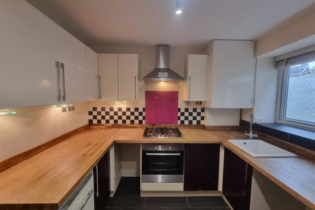 13, Stockwell Green, Cinderford photo 3