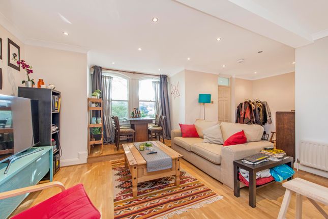 Flat to rent in Highbury New Park, Highbury, London