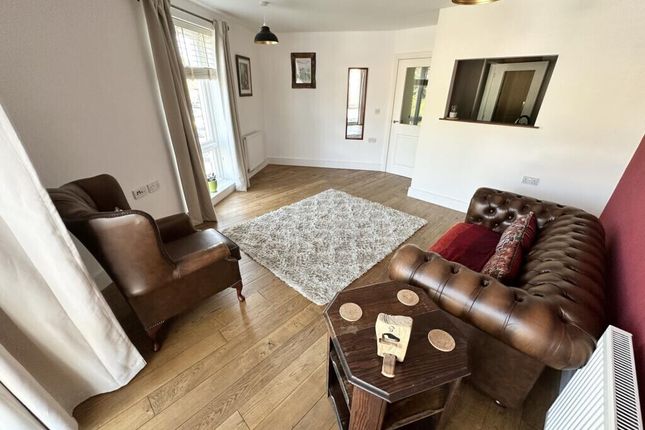 22, Tanyard Way, Yeovil photo 3