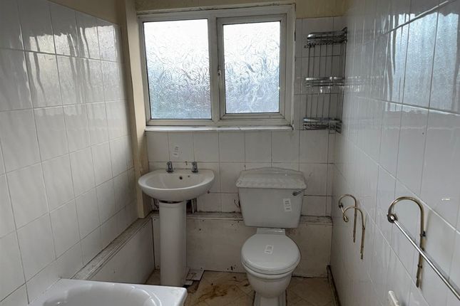 Farnham Road, SLOUGH photo 4