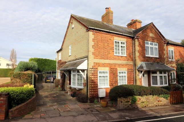 Property for sale in Manor Road, Barton Le Clay, Bedfordshire