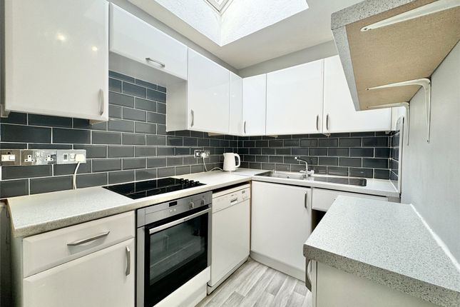Flat for sale in East Road, Maidenhead, Berkshire