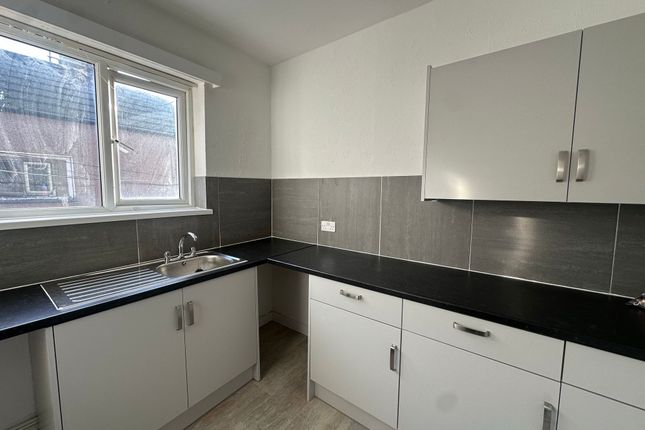 Flat 7, Aran Court, Abergele photo 2