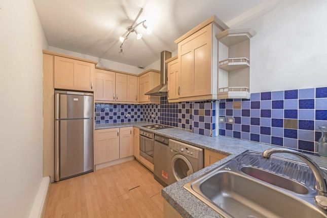 Flat to rent in Florence Street, London