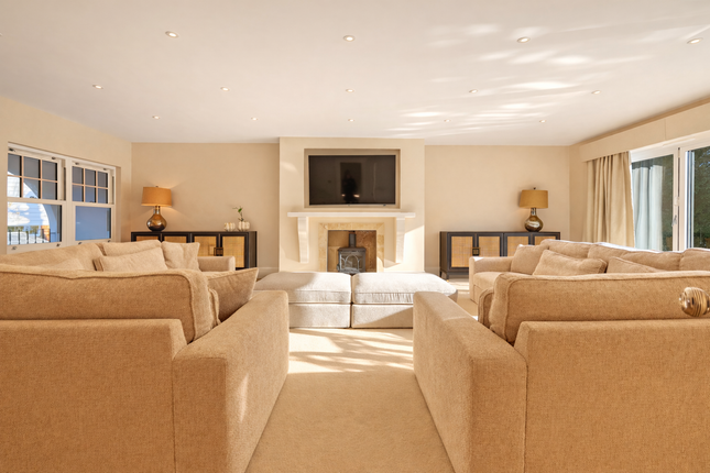 Hazeleigh, Riffhams Lane, Chelmsford photo 2