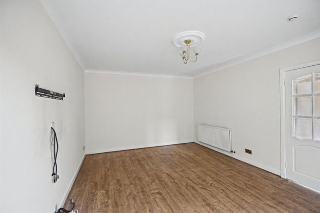 29, Lockhart Street, Larkhall photo 4