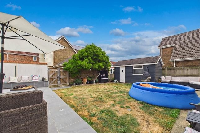 38, Haywain Close, Ashford photo 4