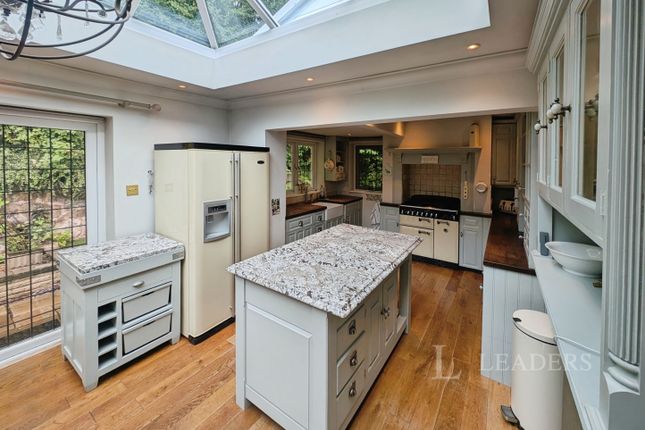 5, Hollinwood Road, Disley photo 4