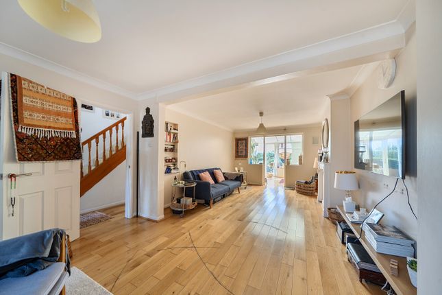 14, Ruxley Close, Sidcup photo 3