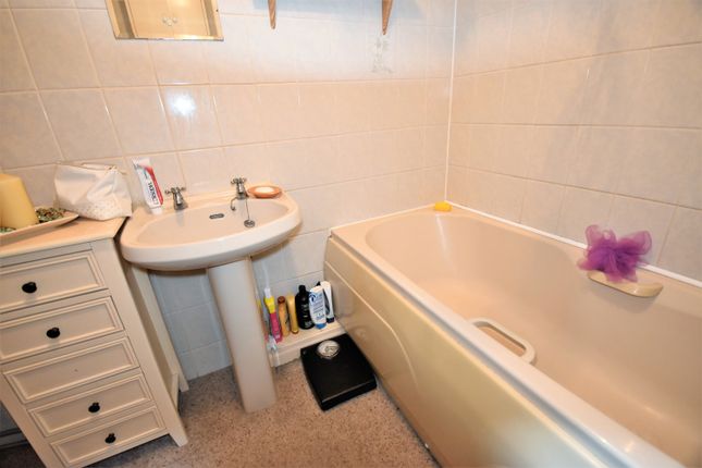 Flat for sale in Greenfinch Court, Blackpool