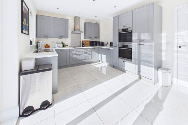 2, Pentrebane Drive, Cardiff photo 3