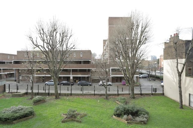 Pitsea Street, London photo 4