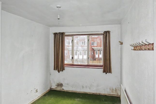 45, Taylor Lane, Manchester photo 4