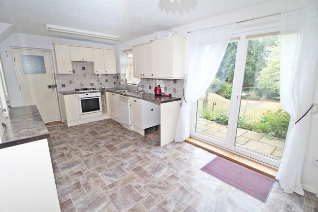 9, Wentworth Close, Dunstable photo 4