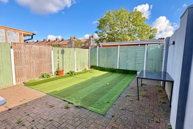 1, Tiverton Road, Hounslow photo 5