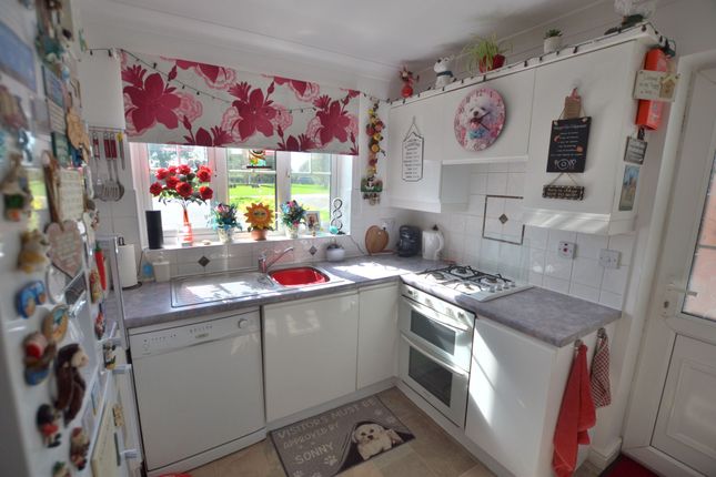 8 Grange View, Coalville photo 4