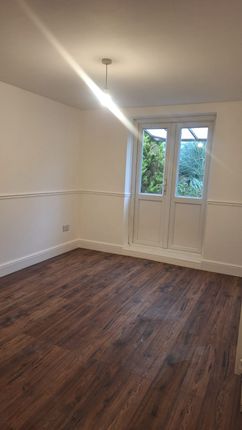 17a, Elderton Road, London photo 4