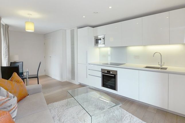 Thumbnail Flat to rent in Merchant Square, London