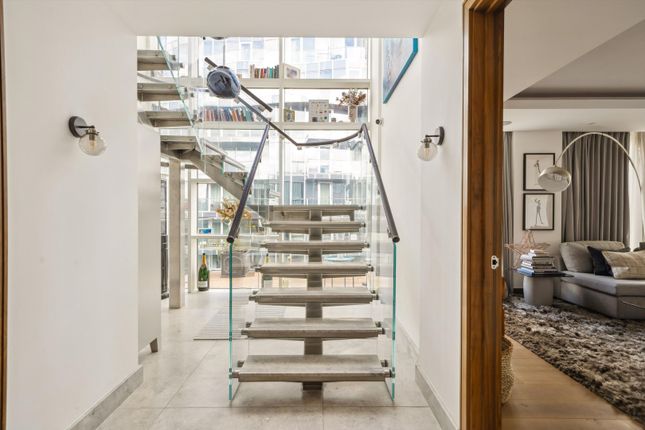 Quarter House, London photo 2