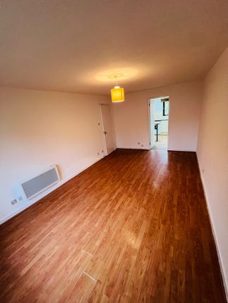 Burnhill Quadrant, Glasgow photo 2