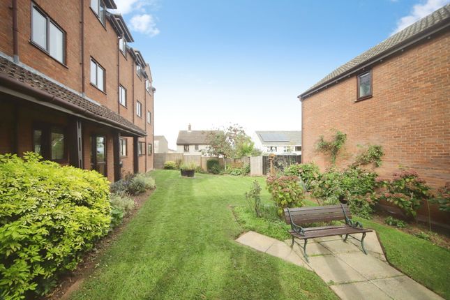 31, Priory Court, Wellington photo 2