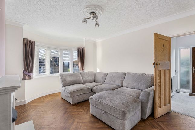 177 Mutton Lane, Potters Bar photo 4