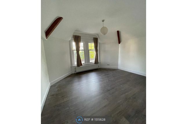 Gleneldon Road, London photo 4