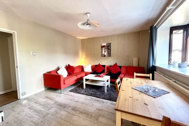 Flat 21, Reeves Court, Salford photo 3